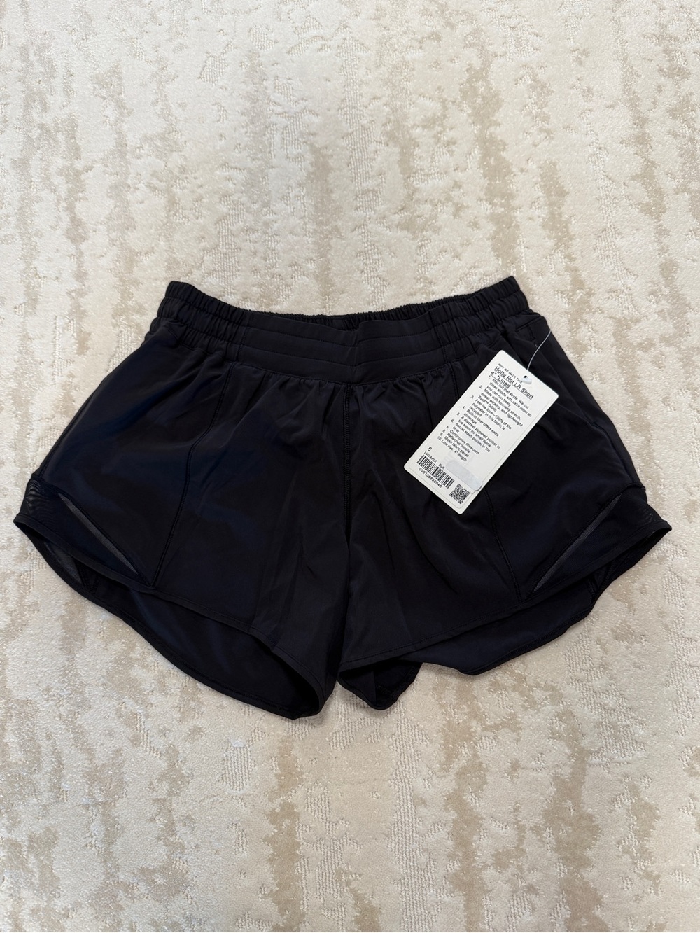 Lululemon Hotty Hot LR Short 4” Lined